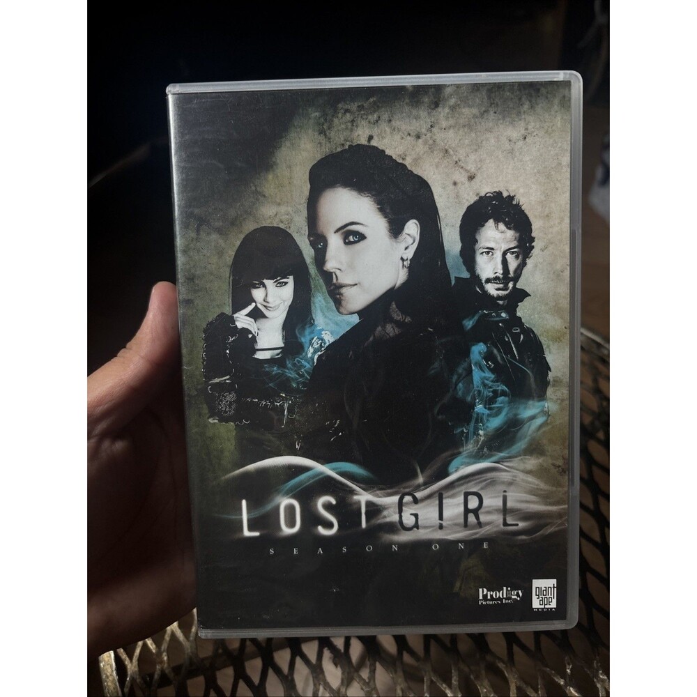 Lost Girl: Season One DVD Anna Silk SyFy 2010 5 Disc Set + Extras